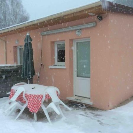 Le Coin Tranquille Au Pied Du Puy De Dome Apartment Pontgibaud Exterior foto